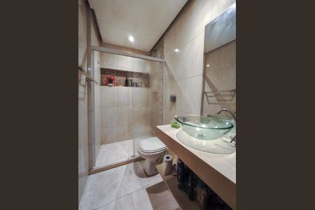 Apartamento à venda com 178m², 3 quartos e 2 vagasBanheiro da Suíte 1