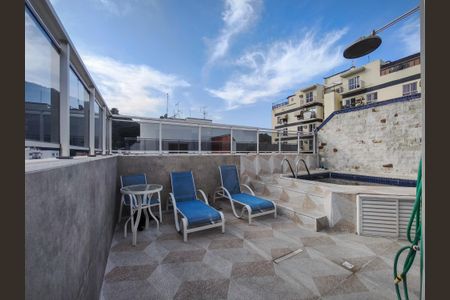 Apartamento à venda com 178m², 3 quartos e 2 vagasPiscina