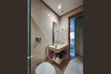 Apartamento à venda com 178m², 3 quartos e 2 vagasBanheiro da Suíte 1