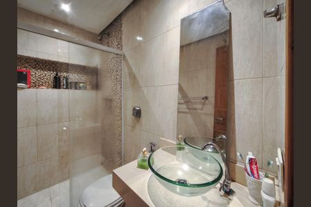 Apartamento à venda com 178m², 3 quartos e 2 vagasBanheiro da Suíte 1