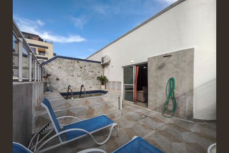 Apartamento à venda com 178m², 3 quartos e 2 vagasPiscina