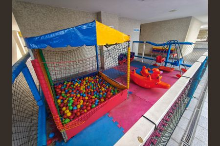 Apartamento à venda com 178m², 3 quartos e 2 vagasÁrea comum - Playground