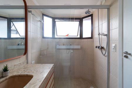 Apartamento à venda com 301m², 3 quartos e 3 vagasBanheiro da Suíte 1