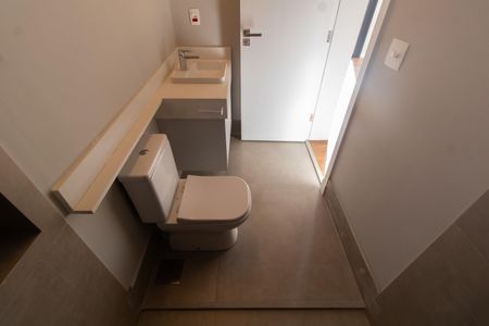 Casa de condomínio à venda com 325m², 5 quartos e 4 vagasBanheiro da Suíte 2