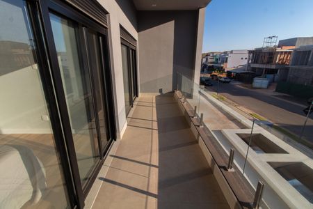 Casa de condomínio à venda com 325m², 5 quartos e 4 vagasSuíte 1