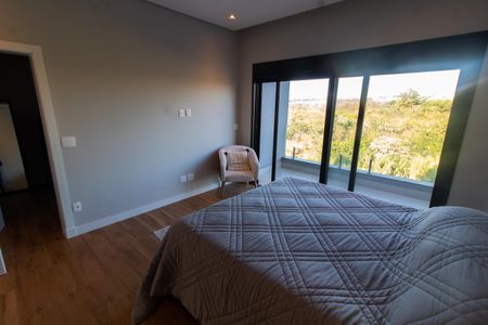 Casa de condomínio à venda com 325m², 5 quartos e 4 vagasSuíte 4