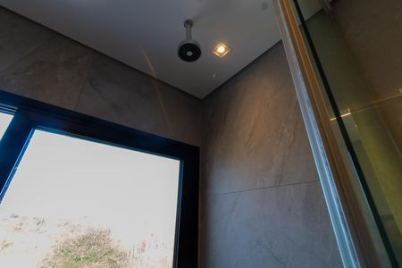 Casa de condomínio à venda com 325m², 5 quartos e 4 vagasBanheiro da Suíte 4