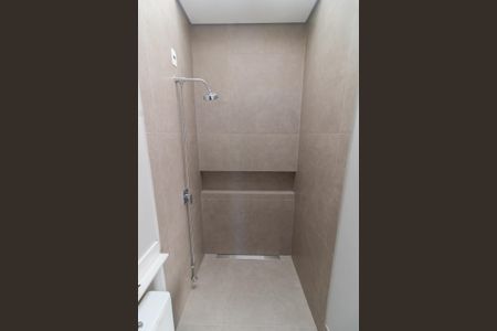 Casa de condomínio à venda com 325m², 5 quartos e 4 vagasBanheiro da Suíte 1