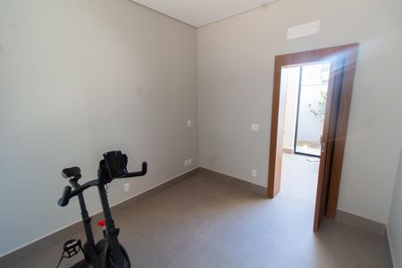 Casa de condomínio à venda com 325m², 5 quartos e 4 vagasQuarto 1