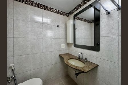 Apartamento para alugar com 75m², 3 quartos e 2 vagas Apartamento para alugar com 75m², 3 quartos e 2 vagasBanheiro