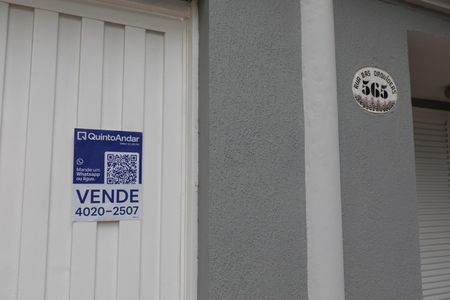 Casa à venda com 500m², 6 quartos e 8 vagas Casa à venda com 500m², 6 quartos e 8 vagasPlaca