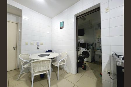 Apartamento à venda com 95m², 3 quartos e 2 vagas Apartamento à venda com 95m², 3 quartos e 2 vagasCozinha