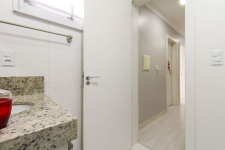 Casa de condomínio à venda com 131m², 3 quartos e 2 vagas Casa de condomínio à venda com 131m², 3 quartos e 2 vagasBanheiro