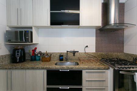 Apartamento à venda com 84m², 3 quartos e 2 vagas Apartamento à venda com 84m², 3 quartos e 2 vagasCozinha