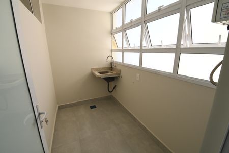 Apartamento à venda com 143m², 2 quartos e 1 vagaÁrea de Serviço