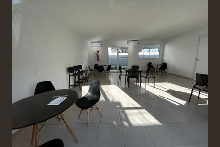 Apartamento para alugar com 40m², 2 quartos e sem vagaÁrea comum - Salão de festas