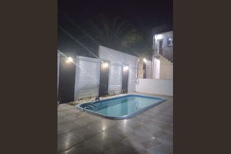 Casa à venda com 60m², 2 quartos e 2 vagas Casa à venda com 60m², 2 quartos e 2 vagasPiscina