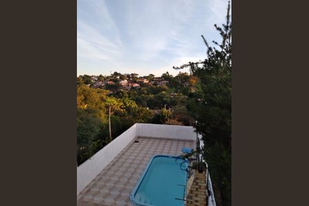 Casa à venda com 60m², 2 quartos e 2 vagas Casa à venda com 60m², 2 quartos e 2 vagasQuintal