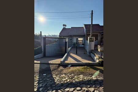 Casa à venda com 60m², 2 quartos e 2 vagas Casa à venda com 60m², 2 quartos e 2 vagasVista da Rua