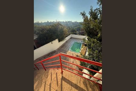 Casa à venda com 60m², 2 quartos e 2 vagas Casa à venda com 60m², 2 quartos e 2 vagasPiscina