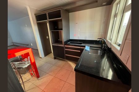 Casa à venda com 60m², 2 quartos e 2 vagas Casa à venda com 60m², 2 quartos e 2 vagasCozinha