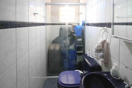 Casa à venda com 125m², 3 quartos e 2 vagas Casa à venda com 125m², 3 quartos e 2 vagasBanheiro da Edicula