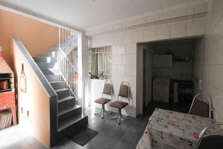 Casa à venda com 125m², 3 quartos e 2 vagas Casa à venda com 125m², 3 quartos e 2 vagasQuintal