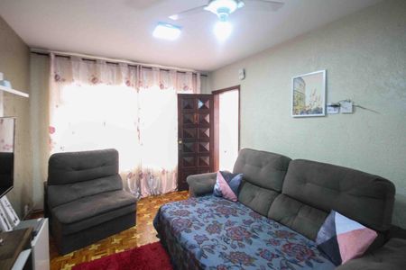 Casa à venda com 125m², 3 quartos e 2 vagas Casa à venda com 125m², 3 quartos e 2 vagasSala