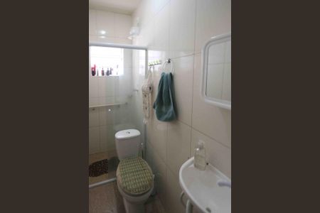 Casa à venda com 125m², 3 quartos e 2 vagas Casa à venda com 125m², 3 quartos e 2 vagasBanheiro 2