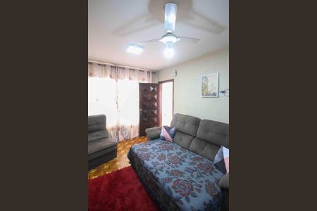 Casa à venda com 125m², 3 quartos e 2 vagas Casa à venda com 125m², 3 quartos e 2 vagasSala