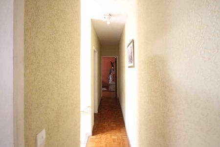 Casa à venda com 125m², 3 quartos e 2 vagas Casa à venda com 125m², 3 quartos e 2 vagasCorredor