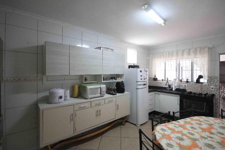 Casa à venda com 125m², 3 quartos e 2 vagas Casa à venda com 125m², 3 quartos e 2 vagasCozinha