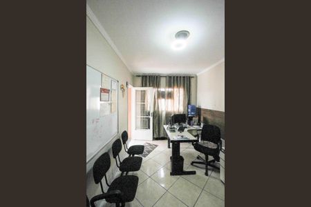 Casa à venda com 125m², 3 quartos e 2 vagas Casa à venda com 125m², 3 quartos e 2 vagasSala da edicula