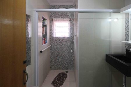 Casa à venda com 125m², 3 quartos e 2 vagas Casa à venda com 125m², 3 quartos e 2 vagasBanheiro 1