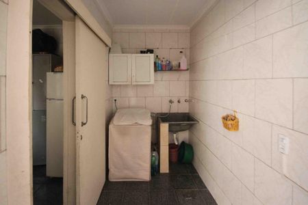 Casa à venda com 125m², 3 quartos e 2 vagas Casa à venda com 125m², 3 quartos e 2 vagasÁrea de Serviço