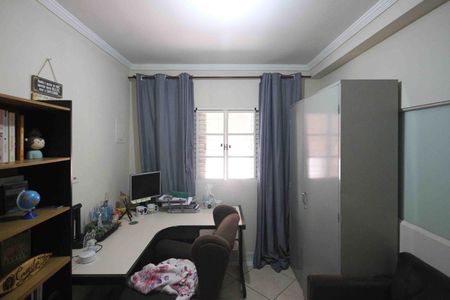 Casa à venda com 125m², 3 quartos e 2 vagas Casa à venda com 125m², 3 quartos e 2 vagasQuarto da edicula