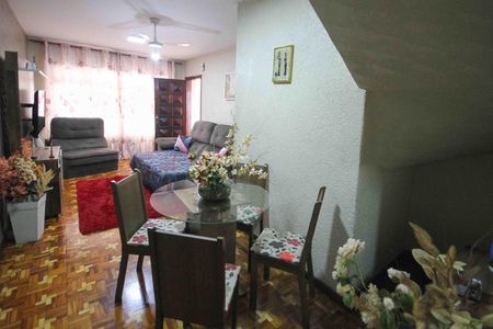 Casa à venda com 125m², 3 quartos e 2 vagas Casa à venda com 125m², 3 quartos e 2 vagasSala de Jantar