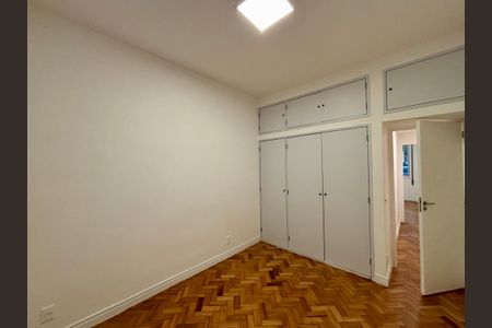 Apartamento à venda com 165m², 3 quartos e 1 vaga Apartamento à venda com 165m², 3 quartos e 1 vagaQuarto 2