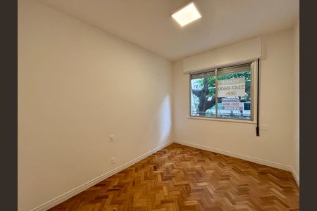 Apartamento à venda com 165m², 3 quartos e 1 vaga Apartamento à venda com 165m², 3 quartos e 1 vagaSuíte