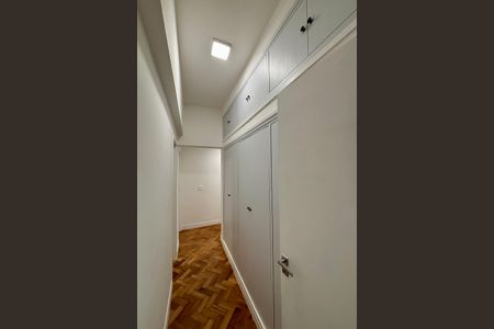 Apartamento à venda com 165m², 3 quartos e 1 vaga Apartamento à venda com 165m², 3 quartos e 1 vagaCorredor
