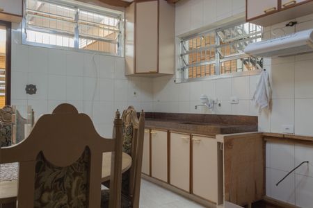 Casa à venda com 420m², 3 quartos e 3 vagasCozinha