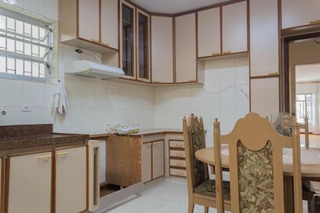 Casa à venda com 420m², 3 quartos e 3 vagasCozinha