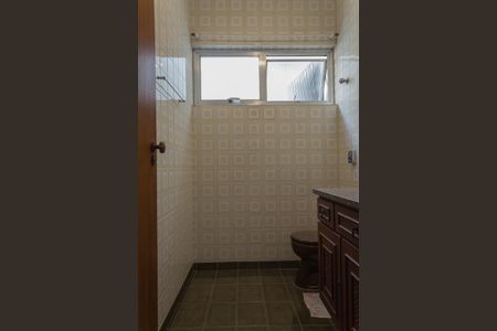 Casa à venda com 420m², 3 quartos e 3 vagasBanheiro