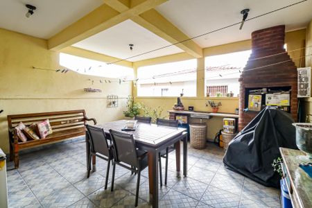 Casa à venda com 198m², 3 quartos e 2 vagas Casa à venda com 198m², 3 quartos e 2 vagasÁrea gourmet