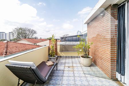 Casa à venda com 198m², 3 quartos e 2 vagas Casa à venda com 198m², 3 quartos e 2 vagasSuíte 02 - Varanda