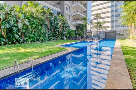 Apartamento para alugar com 110m², 2 quartos e 2 vagas Apartamento para alugar com 110m², 2 quartos e 2 vagasÁrea comum - Piscina