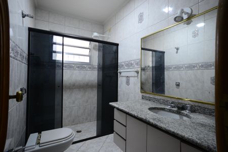 Casa à venda com 260m², 3 quartos e 3 vagasBanheiro