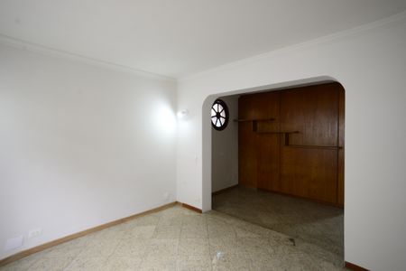 Casa à venda com 260m², 3 quartos e 3 vagasSuíte