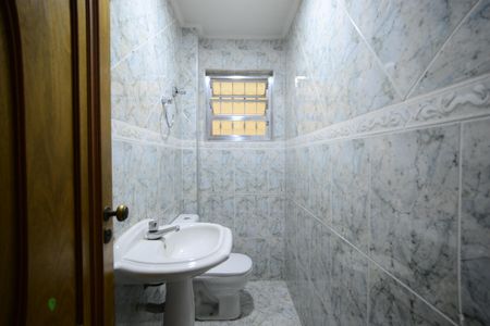 Casa à venda com 260m², 3 quartos e 3 vagasLavabo