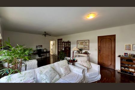 Apartamento à venda com 126m², 3 quartos e 1 vaga Apartamento à venda com 126m², 3 quartos e 1 vagaSala